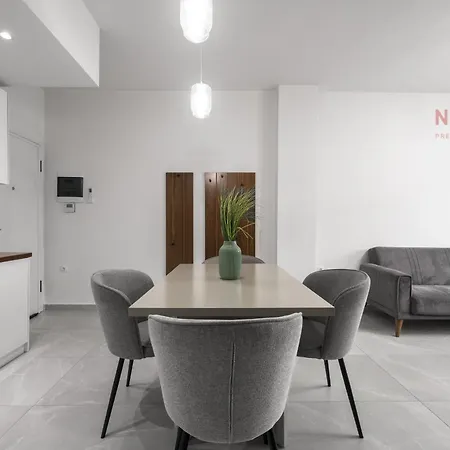 Leon, Nilie Premium Hospitality Mgmt דירה
