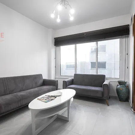 Leon, Nilie Premium Hospitality Mgmt