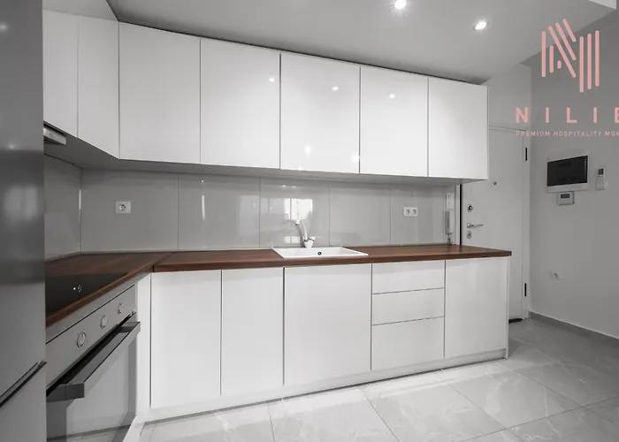 Leon, Nilie Premium Hospitality Mgmt Apartment